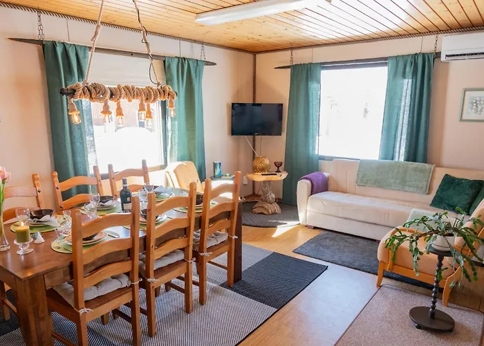 Patrikka Semesterbostad *